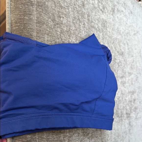 Lululemon sz 10 Free To Be Serene Psychic Blue sports bra great pre owned cond - Picture 8 of 8